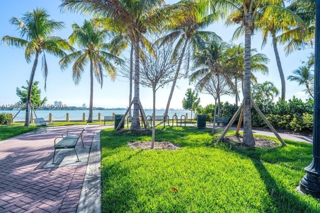 1123 Bay Dr, Miami Beach, FL 33141 Photo