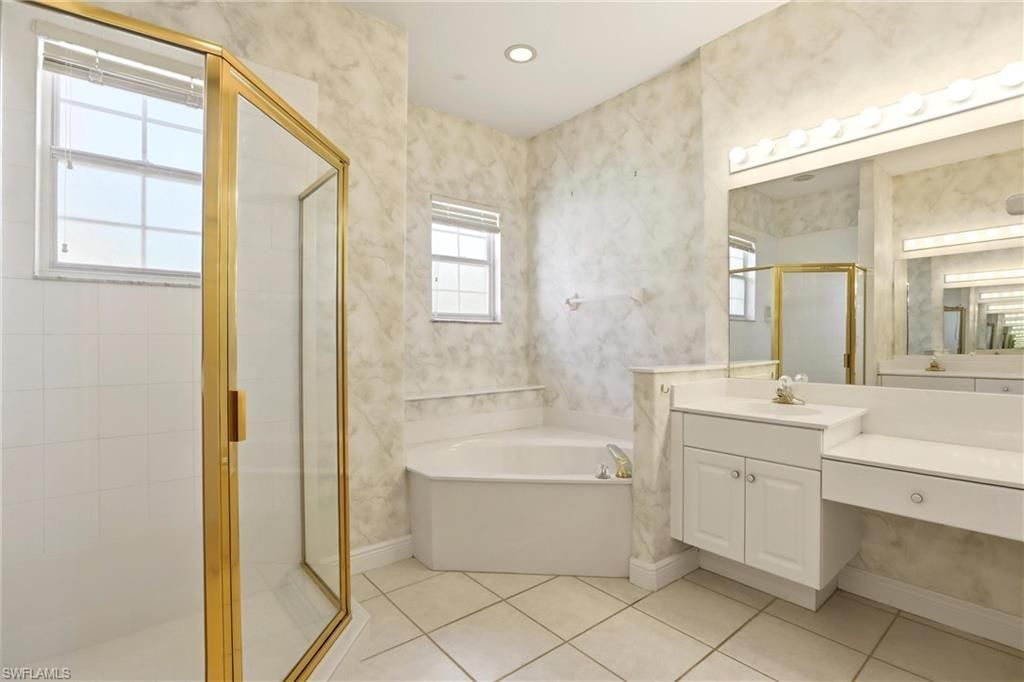 566 Vintage Reserve Ln , Unit #21-D, Naples, FL 34119 Photo