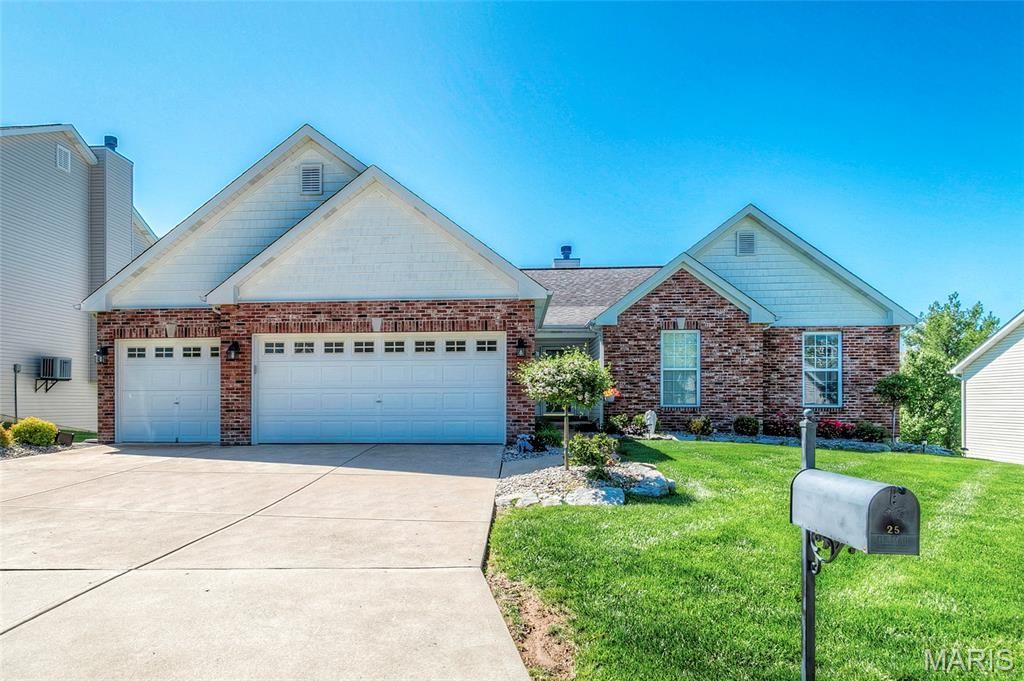 25 Aspen Ridge Court, Saint Peters, MO 63376 Main Photo
