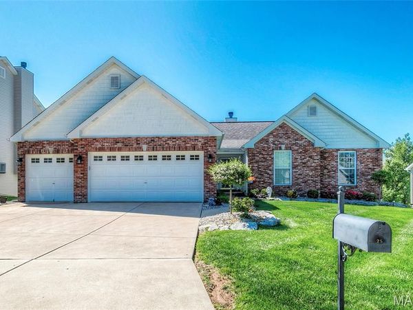 25 Aspen Ridge Court, St Peters, MO 63376