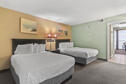 201 74th Ave. N  photo 4