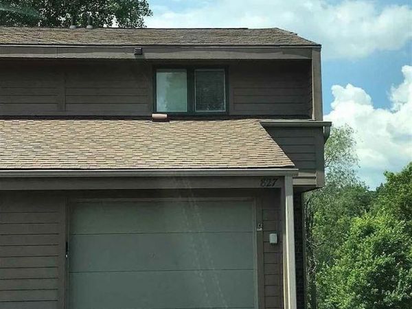 827 Stone Ridge Place, Dubuque, IA 52001