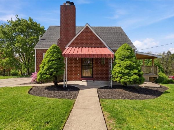 81 Coraopolis Rd , Coraopolis, PA 15108