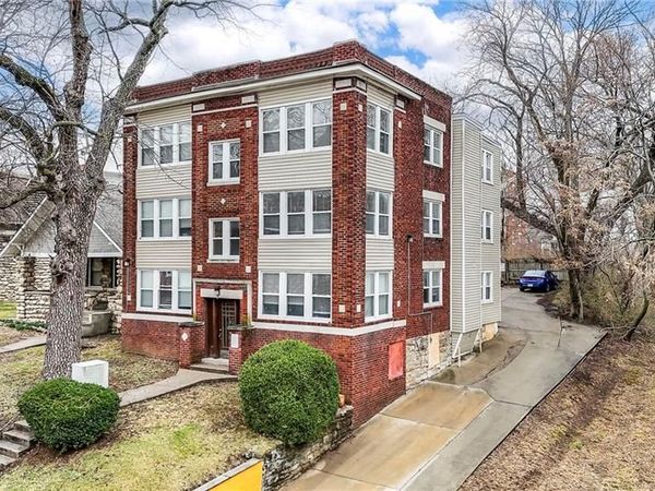 4226 Locust Street, Kansas City, MO 64110