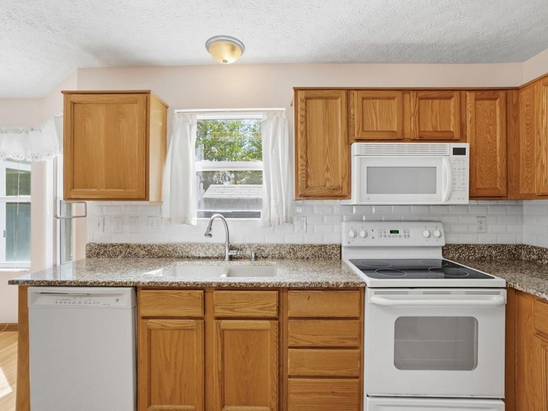 233 Dogwood Drive , Delaware, OH 43015 Photo 17