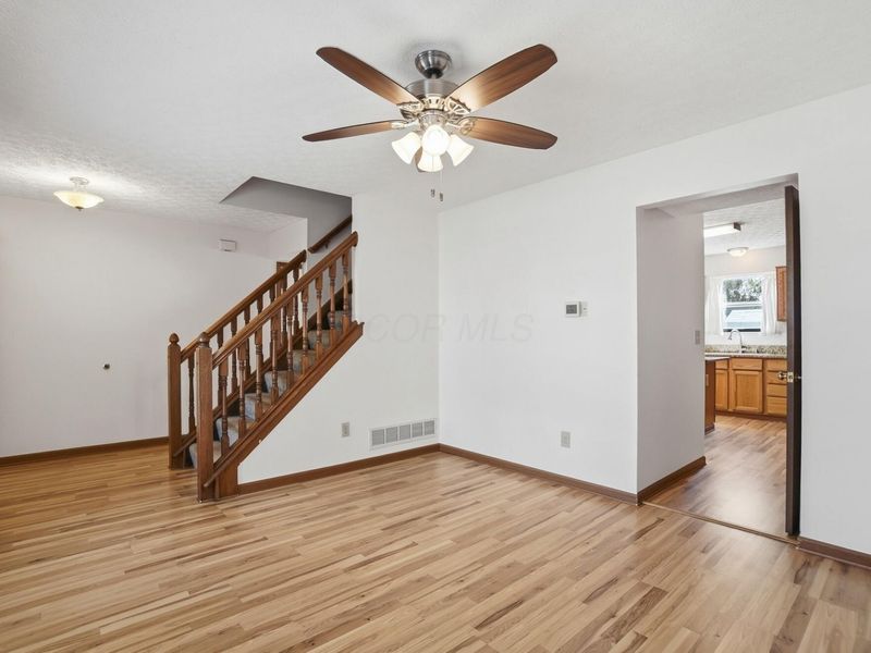 233 Dogwood Drive , Delaware, OH 43015 Photo 5