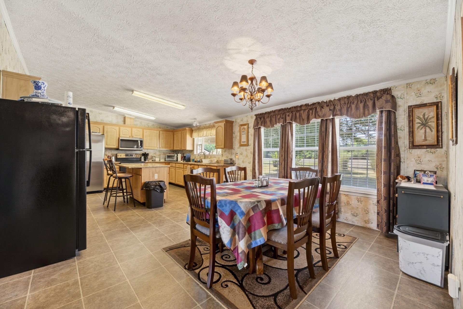 132 Avalon Court Photo 17