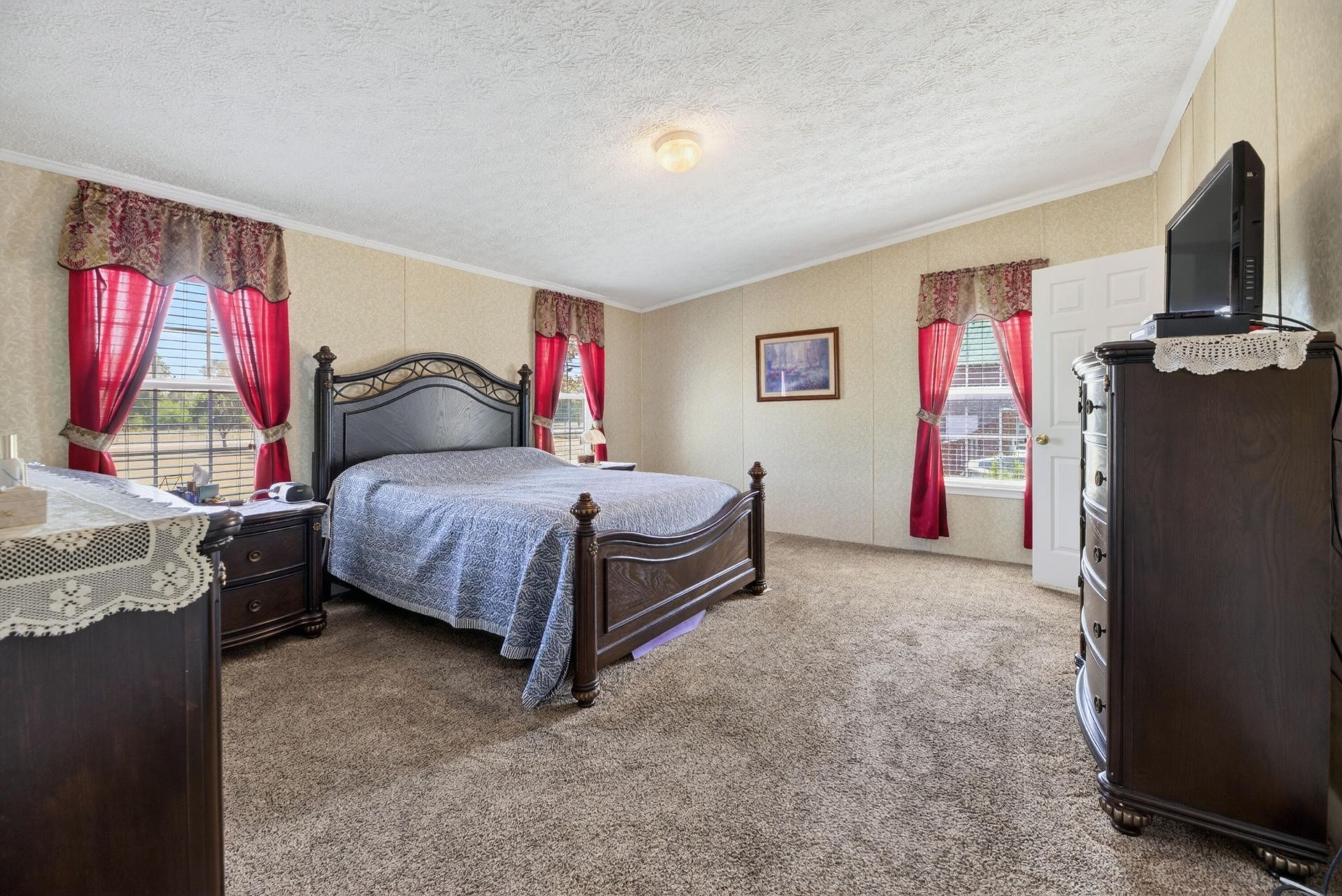 132 Avalon Court Photo 21