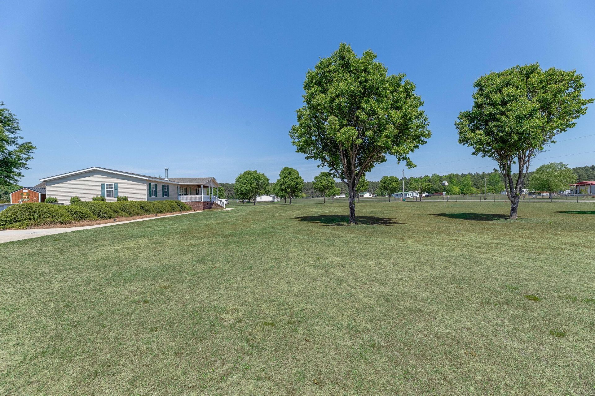 132 Avalon Court Photo 29