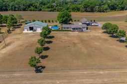 132 Avalon Court photo 4