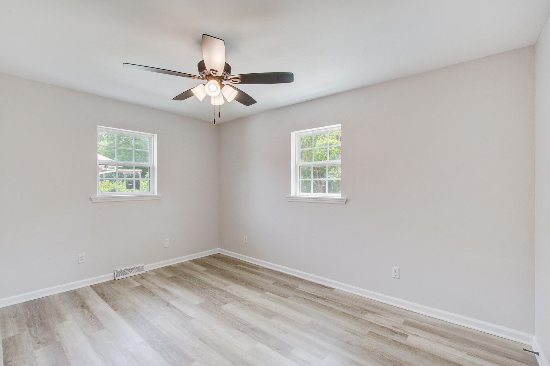 15 Ophir Drive Photo 17