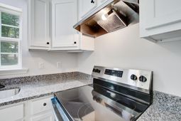 15 Ophir Drive photo 4