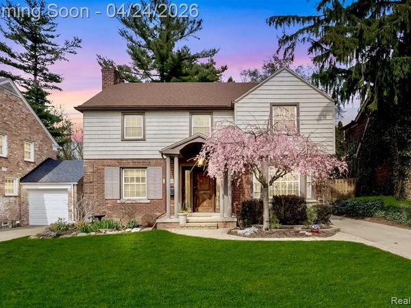 244 Kerby Road, Grosse Pointe Farms, MI 48236