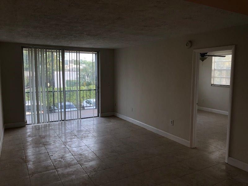 7300 NW 17th Street, Unit 201, Plantation, FL 33313 Photo