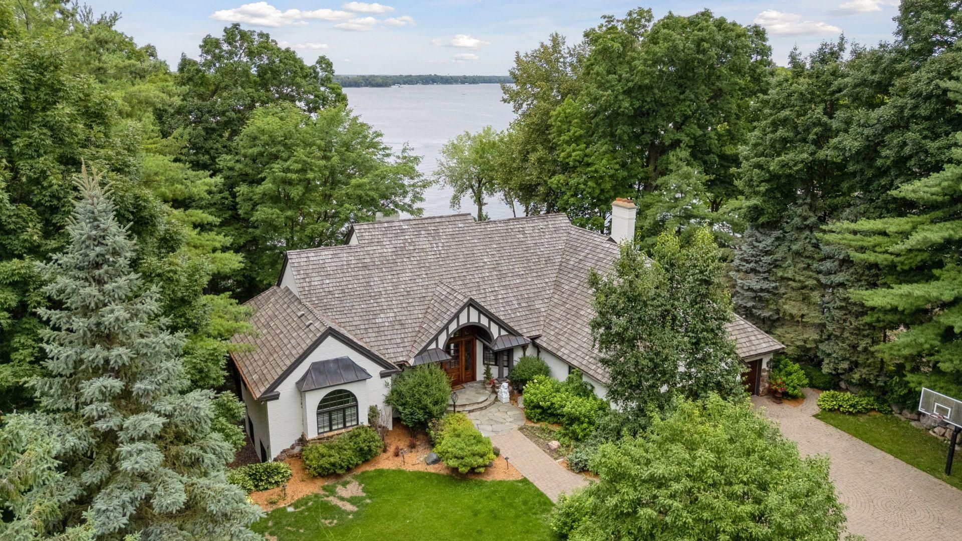 6425 Virginia Drive, Excelsior, MN 55331
