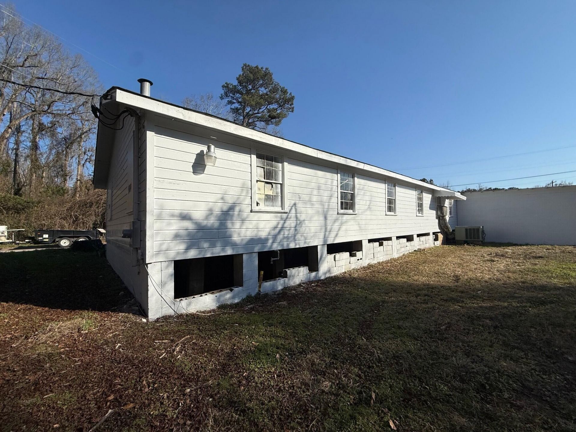 692 Murray Street Photo 10