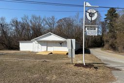 692 Murray Street photo 4