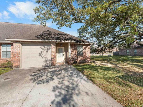 10664 Florida Blvd, Unit #1C, Walker, LA 70785