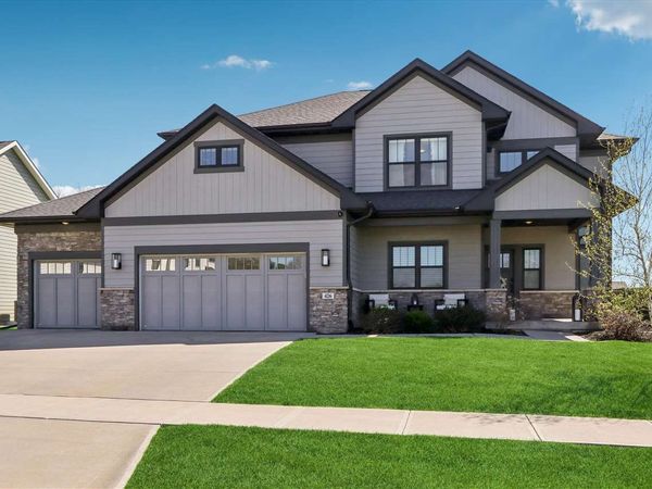 426 Windmill Place, Iowa City, IA 52245