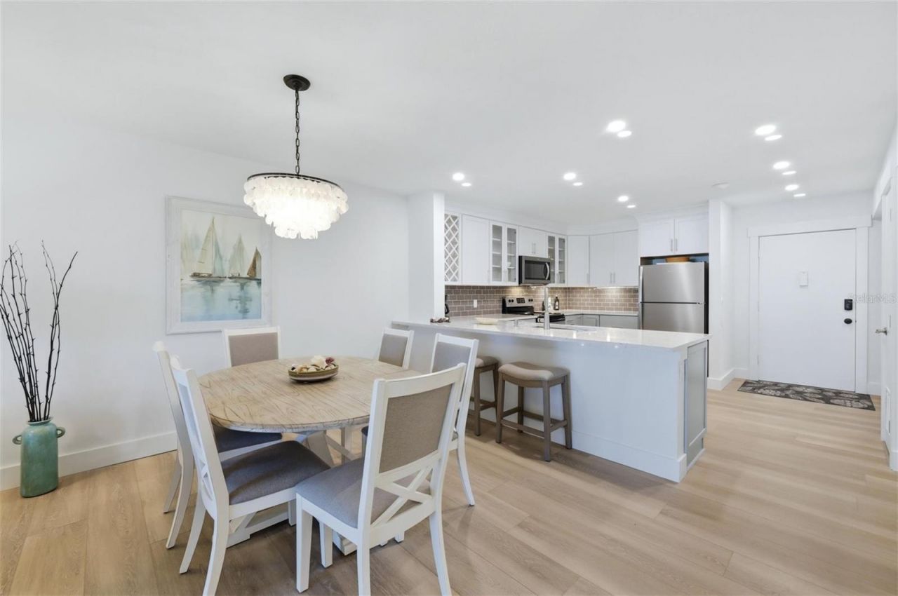 2100 Benjamin Franklin Drive, Unit 205, Sarasota, FL 34236 Photo