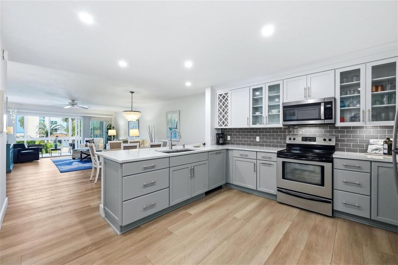 2100 Benjamin Franklin Drive, Unit 205, Sarasota, FL 34236 Photo