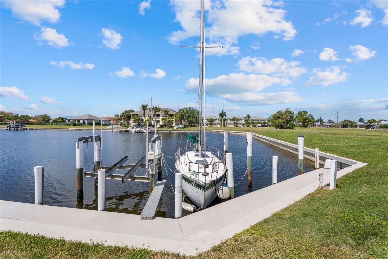 1349 Aqui Esta Drive , Unit 136, Punta Gorda, FL 33950 Photo
