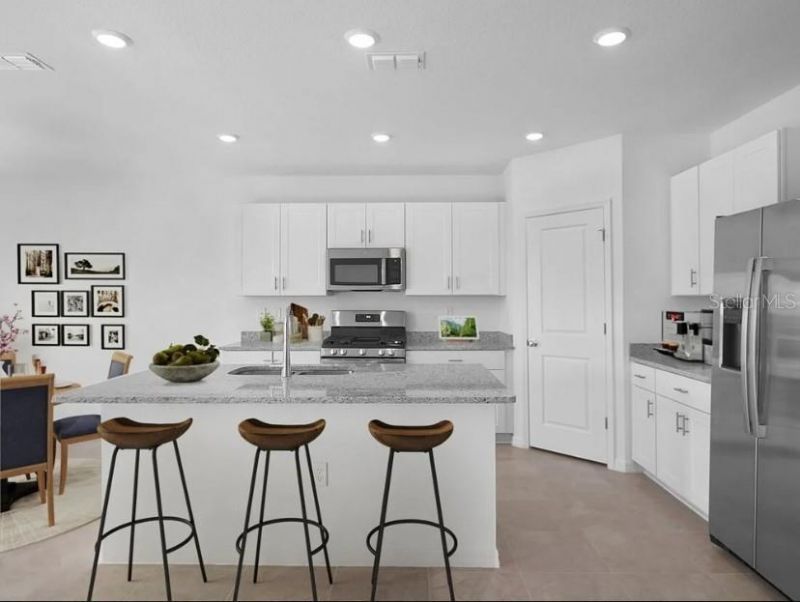 7480 Sandstone Drive , Groveland, FL 34736 Photo