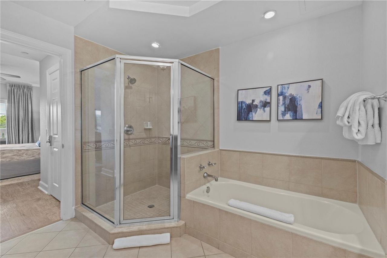 1354 Centre Court Ridge Drive , Unit 302, Reunion, FL 34747 Photo