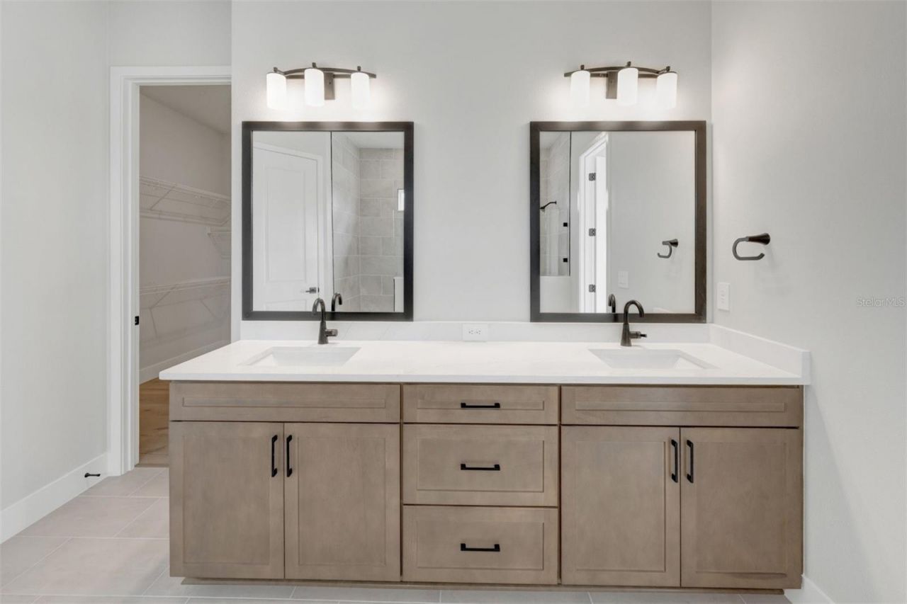 6823 Heron Meadow Drive, Sarasota, FL 34241 Photo