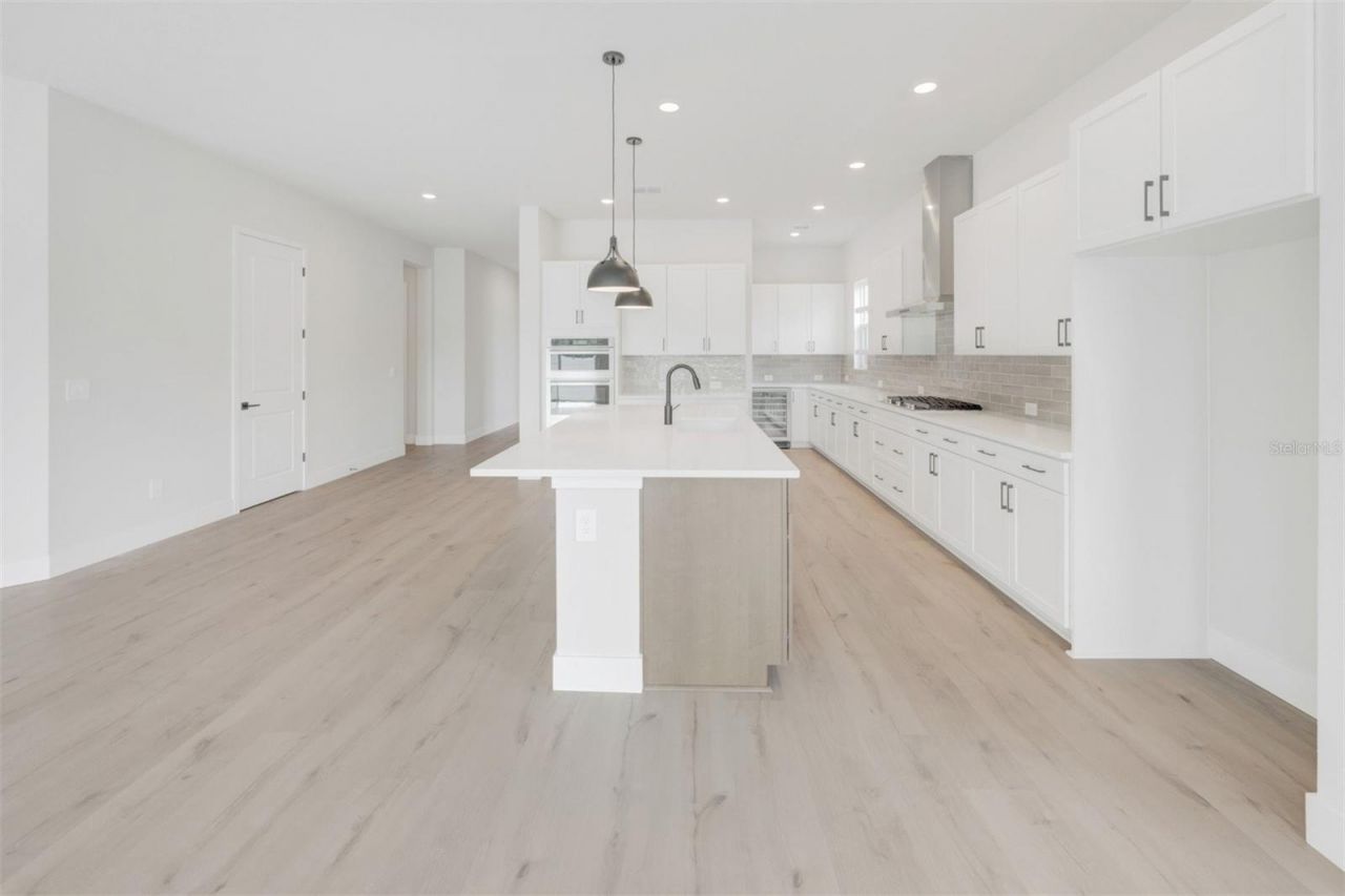6823 Heron Meadow Drive, Sarasota, FL 34241 Photo