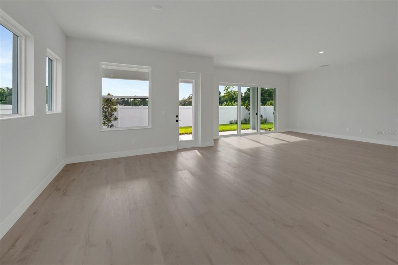 6823 Heron Meadow Drive, Sarasota, FL 34241 Photo