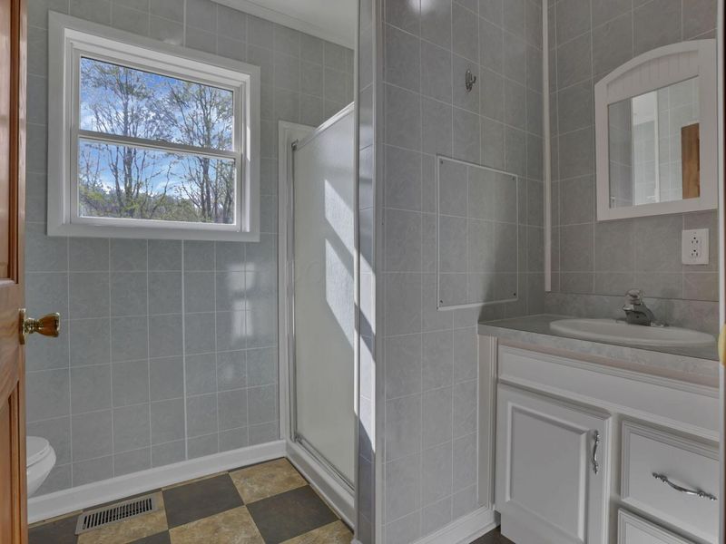 67230 Creek Road , McArthur, OH 45651 Photo 40