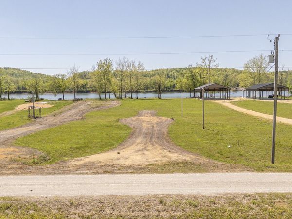 461 Hardin Bottom Rd , Clifton, TN 38425