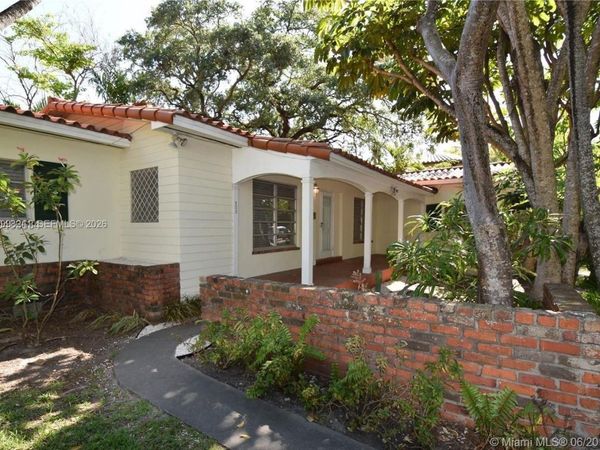800 Andalusia Ave, Coral Gables, FL 33134