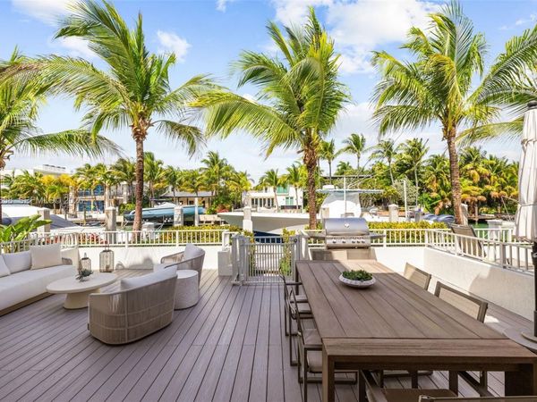 1415 Sunset Harbour Dr , Unit TH-102, Miami Beach, FL 33139