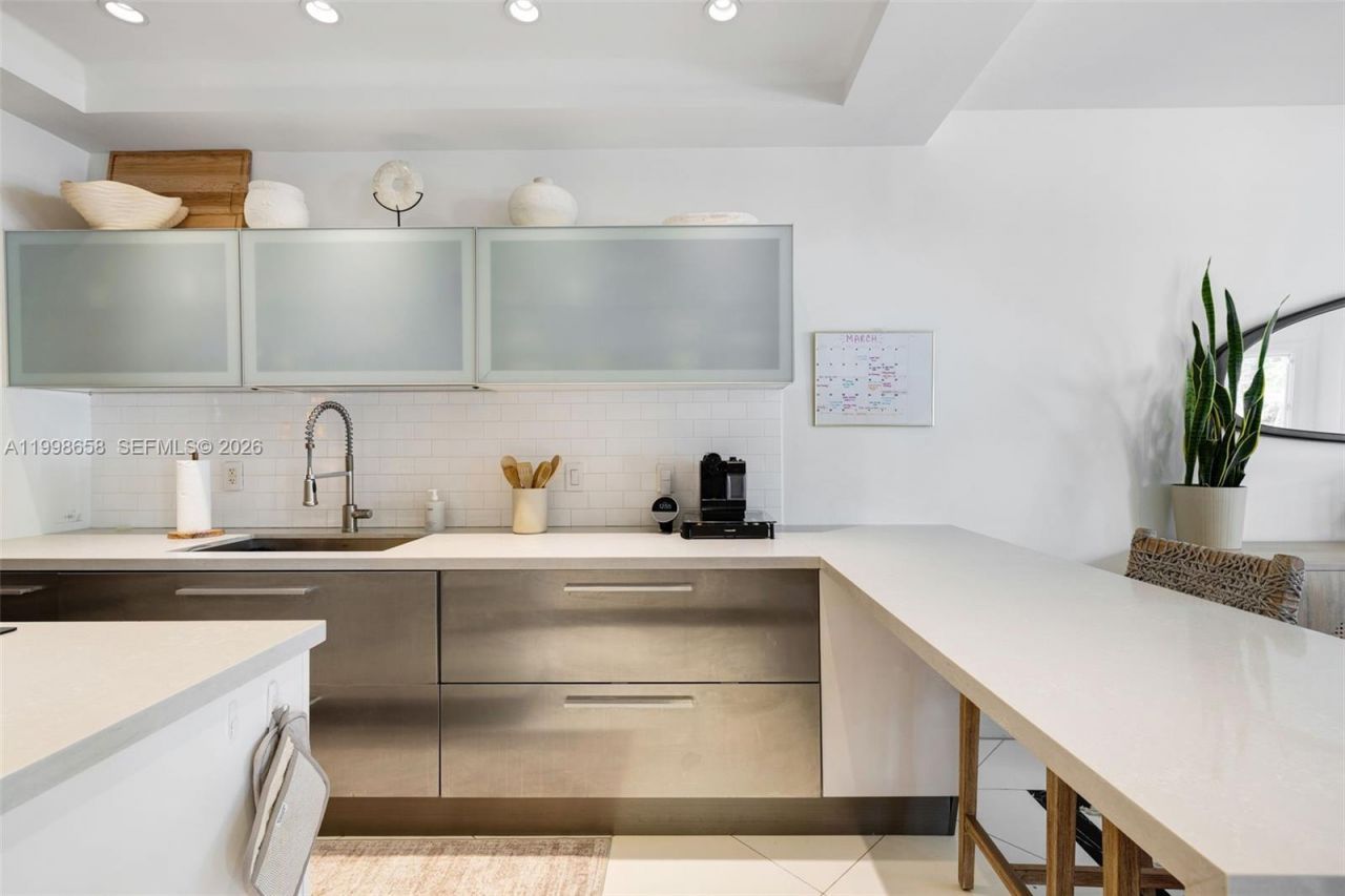 1415 Sunset Harbour Dr, Unit TH-102, Miami Beach, FL 33139 Photo