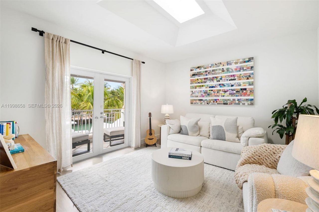 1415 Sunset Harbour Dr, Unit TH-102, Miami Beach, FL 33139 Photo
