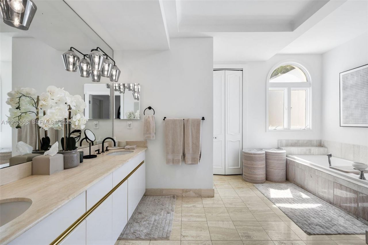 1415 Sunset Harbour Dr, Unit TH-102, Miami Beach, FL 33139 Photo