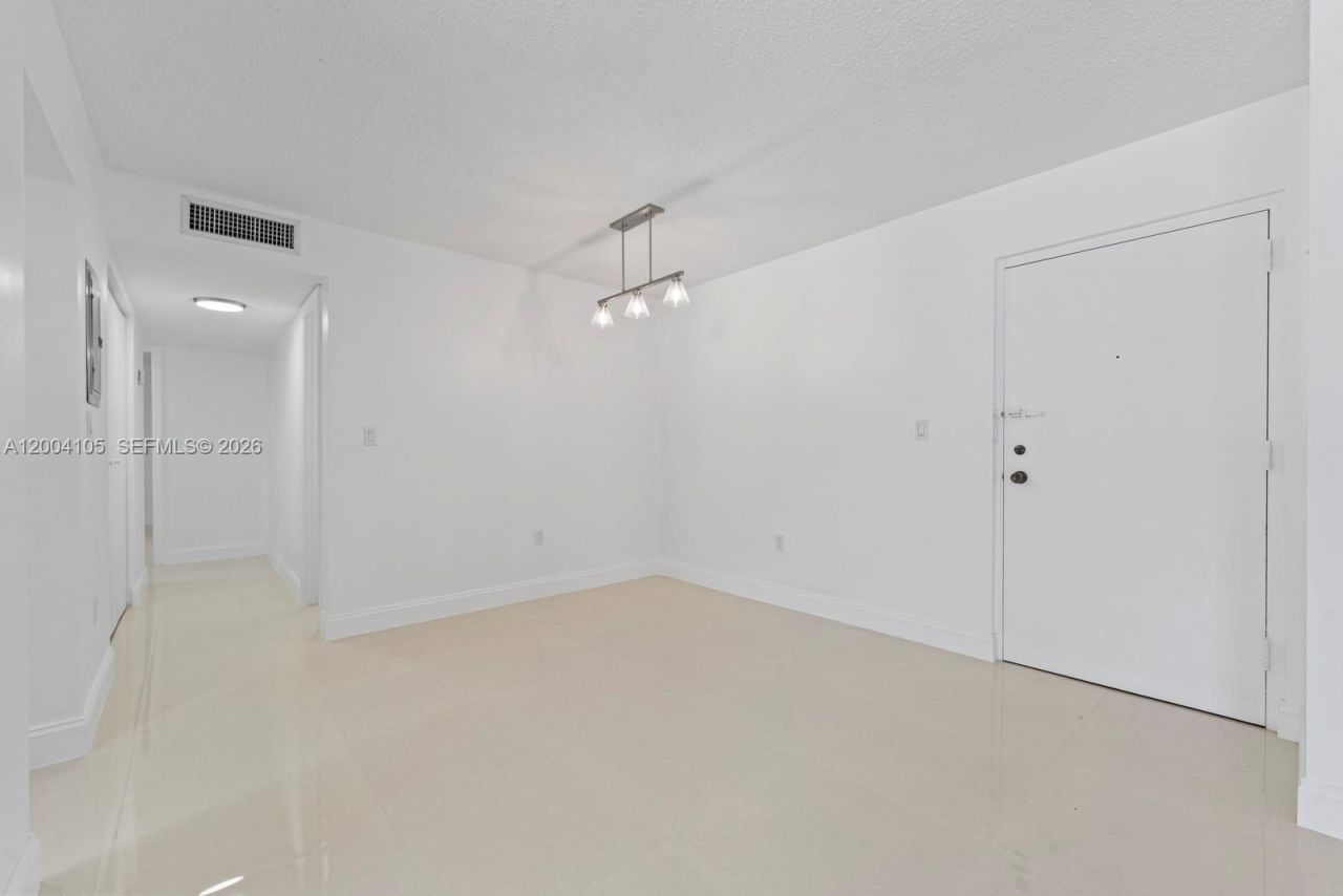 9440 W Flagler St , Unit 106, Miami, FL 33174 Photo