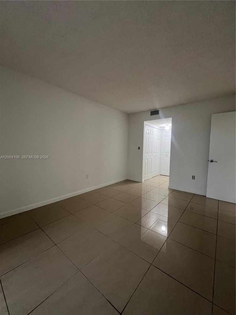 8335 SW 152 Av , Unit B-401, Miami, FL 33193 Photo