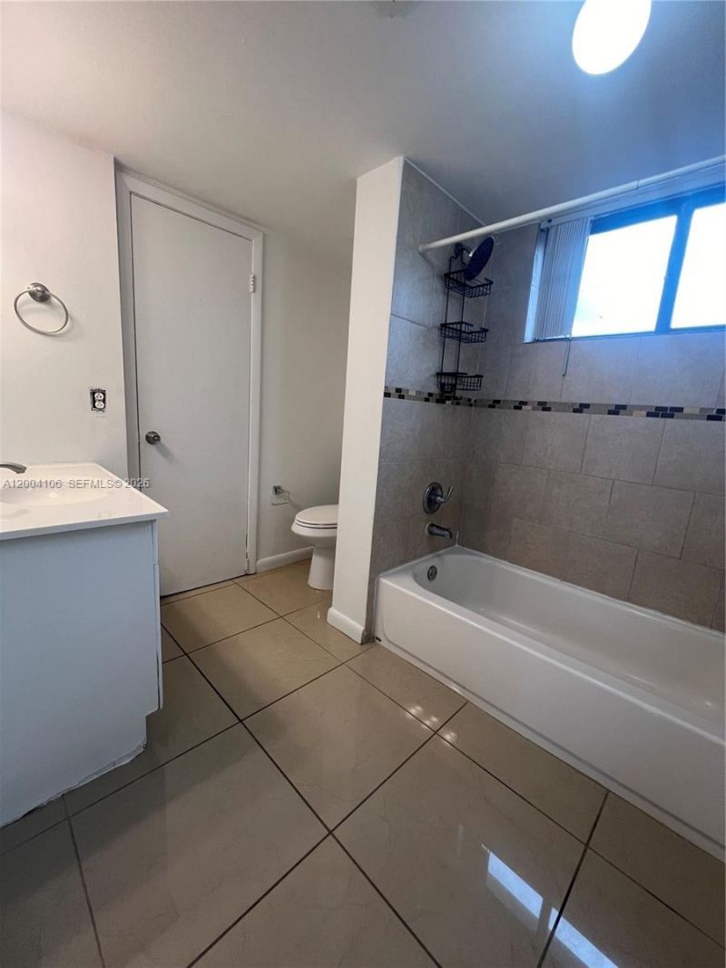 8335 SW 152 Av , Unit B-401, Miami, FL 33193 Photo