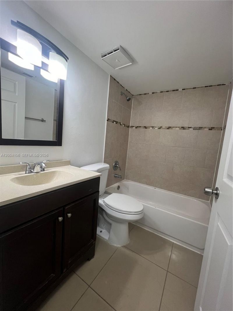 8335 SW 152 Av , Unit B-401, Miami, FL 33193 Photo