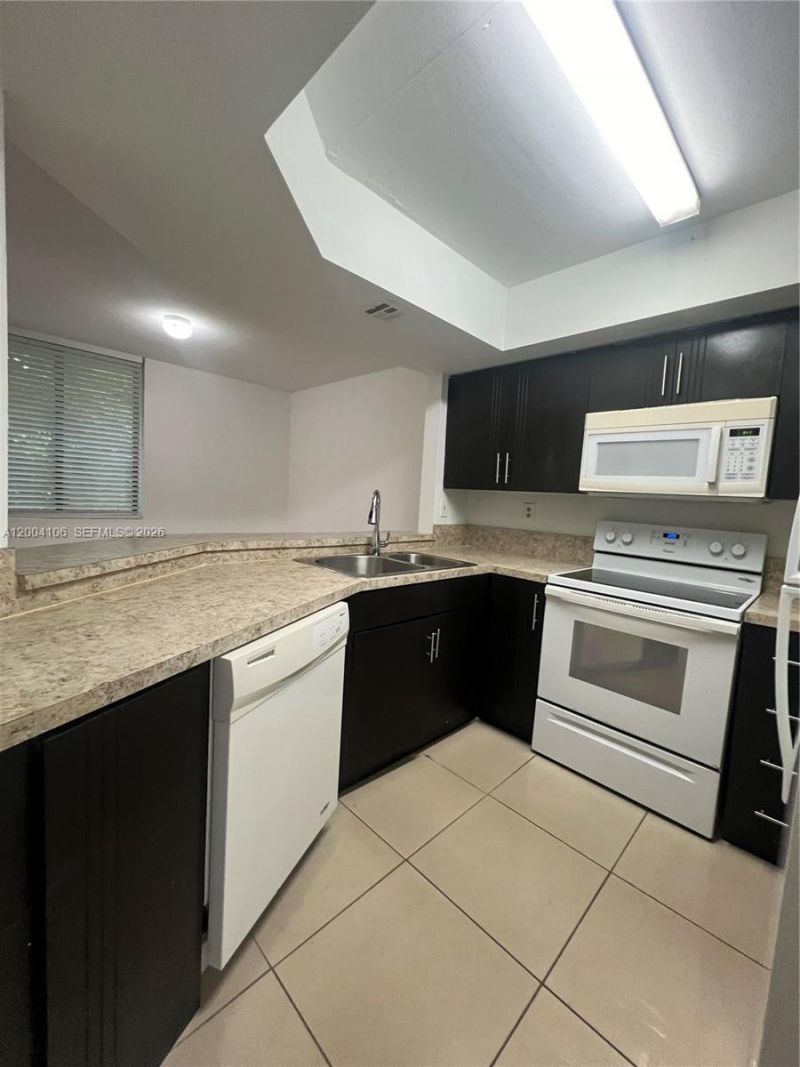 8335 SW 152 Av , Unit B-401, Miami, FL 33193 Photo