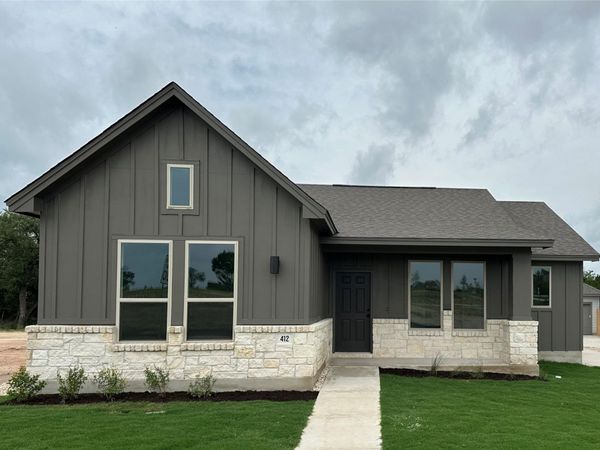 436 Treadwell LN, Kyle, TX 78640