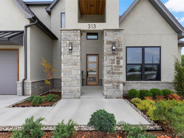 313 N 80th Street, Broken Arrow, OK 74014
