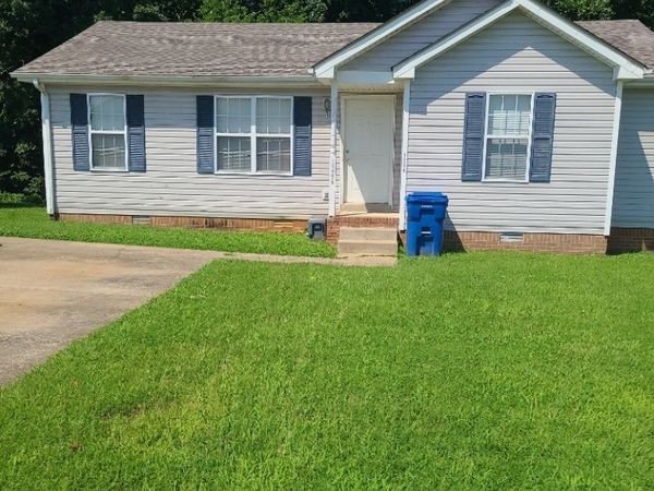 1244 Verkler Dr , Clarksville, TN 37042