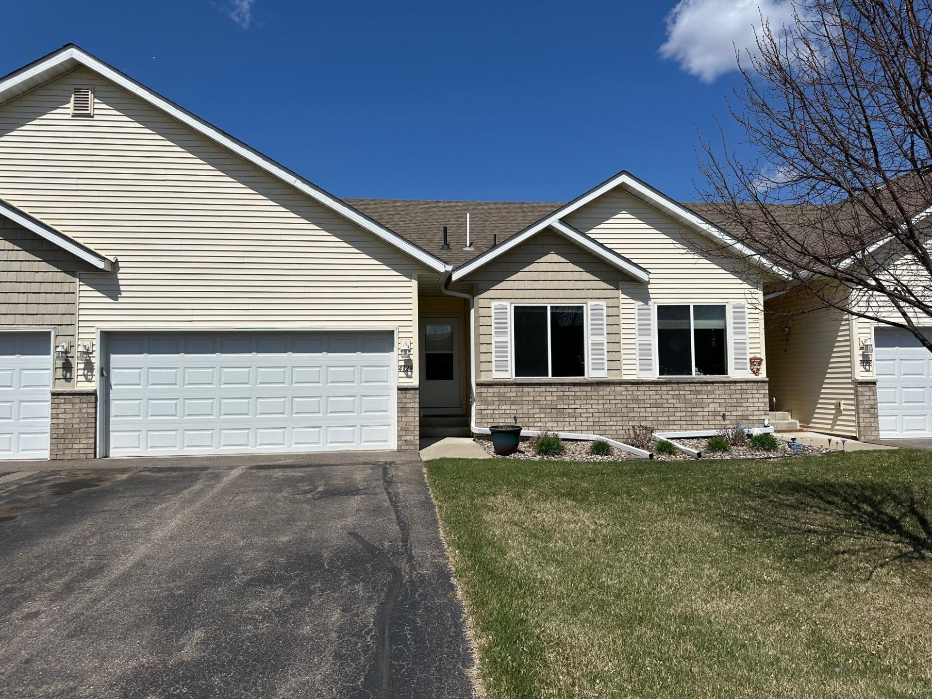 4129 Jarmann Lane , Shakopee, MN 55379