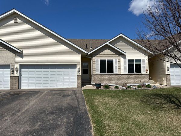 4129 Jarmann Lane , Shakopee, MN 55379