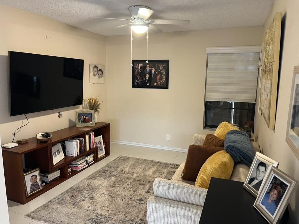 10447 S Circle Lake Drive, Unit 101, Boynton Beach, FL 33437 Photo