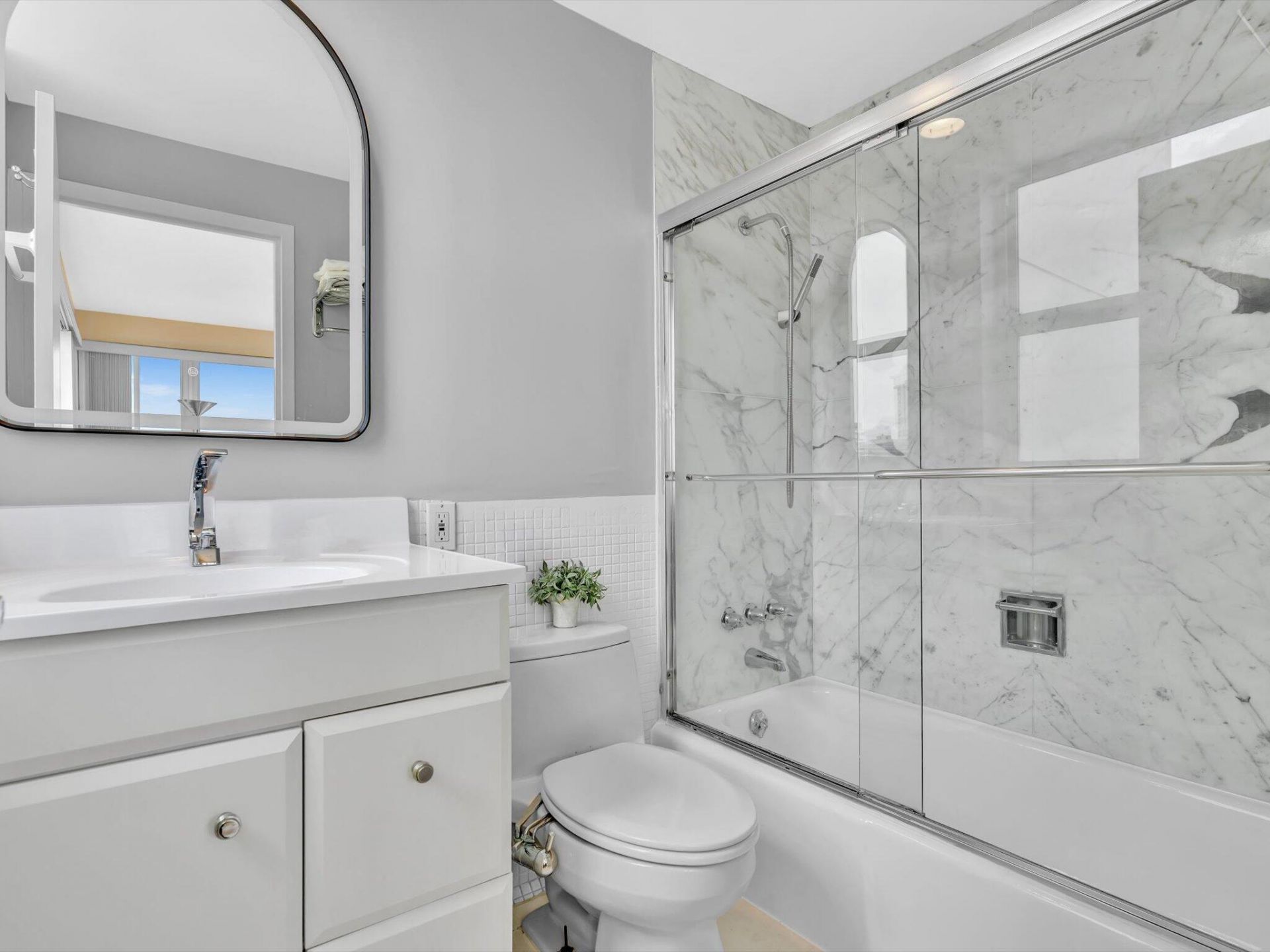 3300 NE 36th Street, Unit 708, Fort Lauderdale, FL 33308 Photo